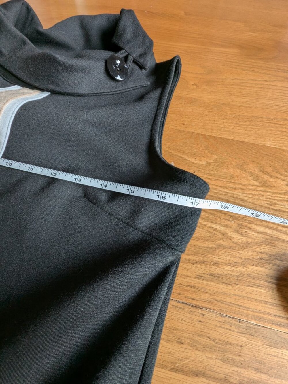 Dress - Picture 7 of 8